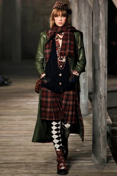 Look 44